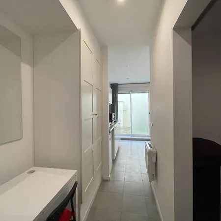 2 Lits - Parking - Proche Gare شقة فونتانبلو